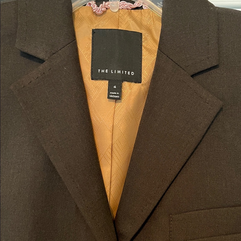 Women’s Suit - Picture 5 of 6